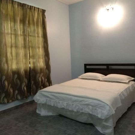 Trigona Chalet Hotel Marang Exterior photo